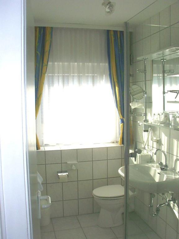 Rosenhotel Zweibrücken Zimmer foto